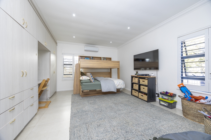 3 Bedroom Property for Sale in Kenridge Western Cape